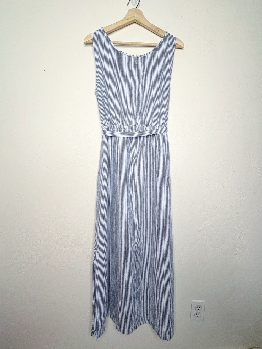 Talbots Blue White Stripe Linen Blend Sleeveless Midi Dress Size 4 EUC - Picture 2 of 11